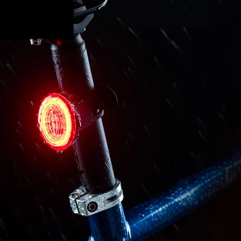 Feu arrière de vélo rechargeable intelligent avec détection automatique de freinage